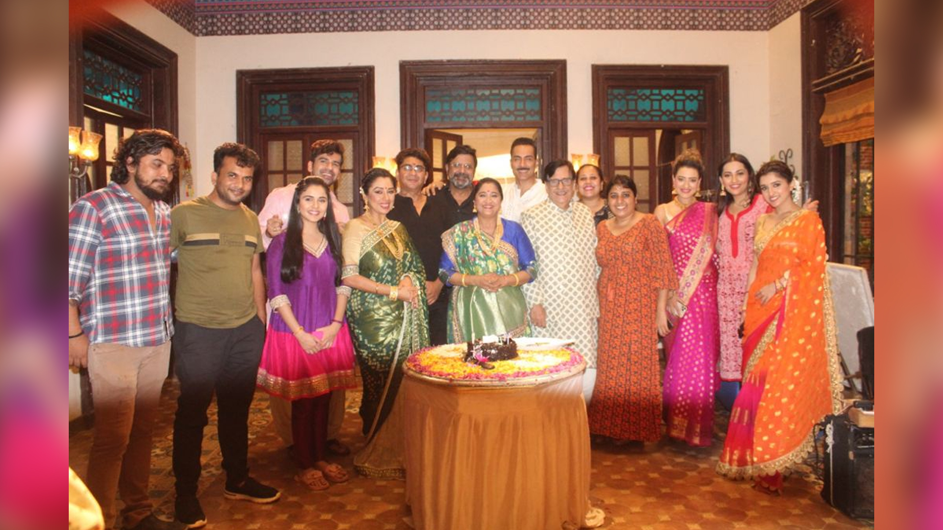 Rajan Shahi organized  a surprise birthday cake cutting for Alpana Buch