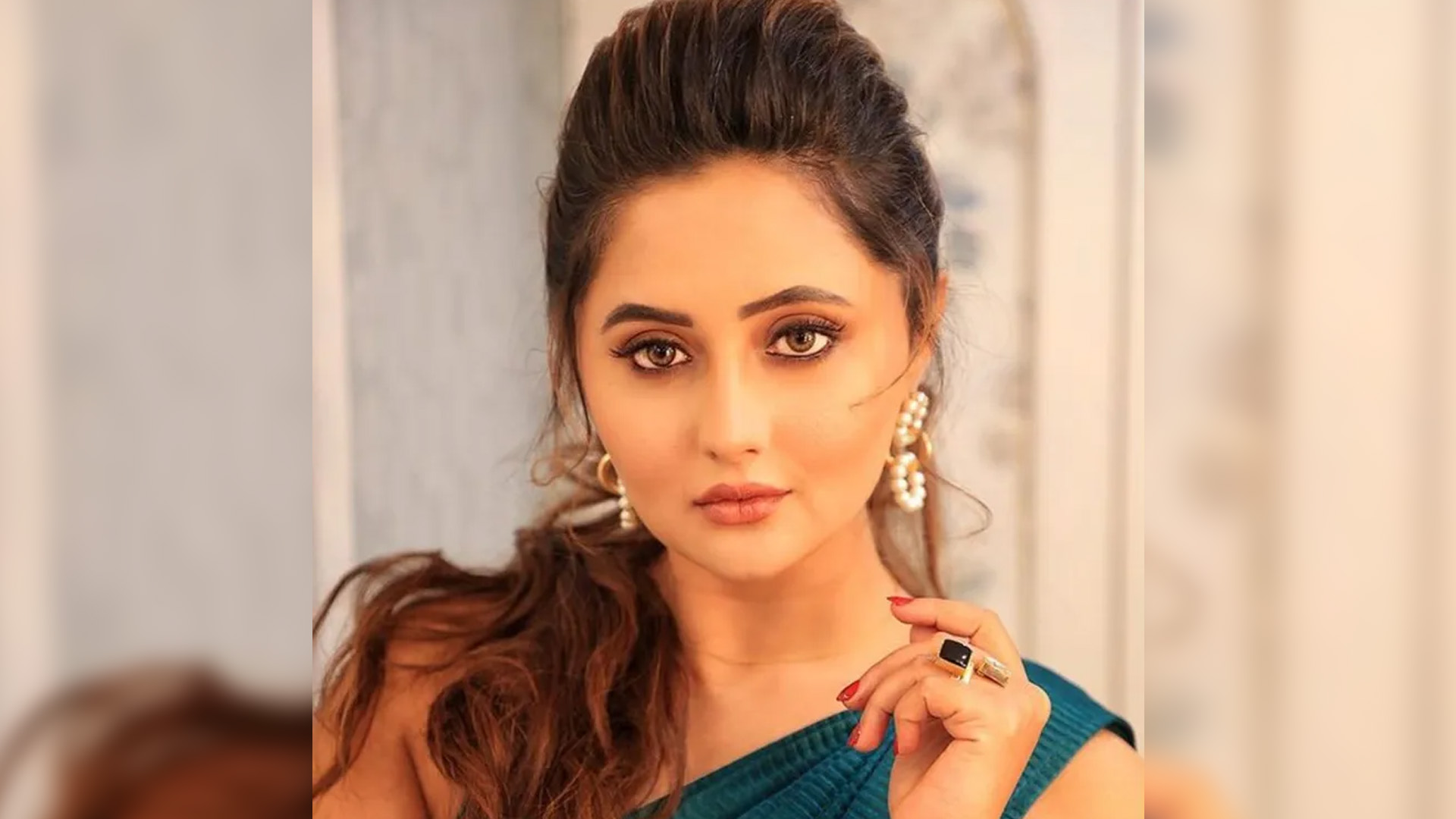 Rashami Desai stands tall after everyone corners her in the house.