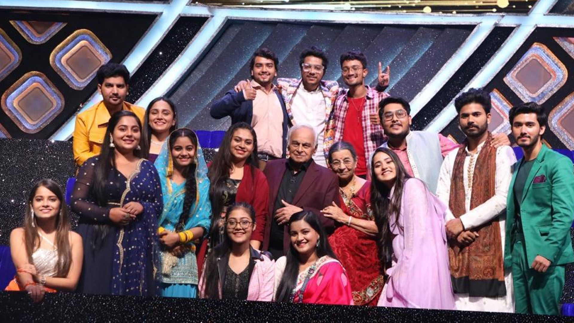 This Saturday and Sunday at 8:00 PM, Sony TV’s ‘Indian Idol 13’ will celebrate the ‘Golden Era’ with Anand Ji and Pyarelalji