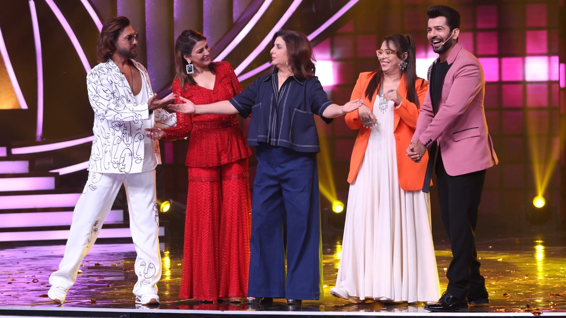 Farah Khan gets a grand welcome on Sony Entertainment Television’s India’s Best Dancer 3 to celebrate Cinema ke 110 Saal, Bemisaal!