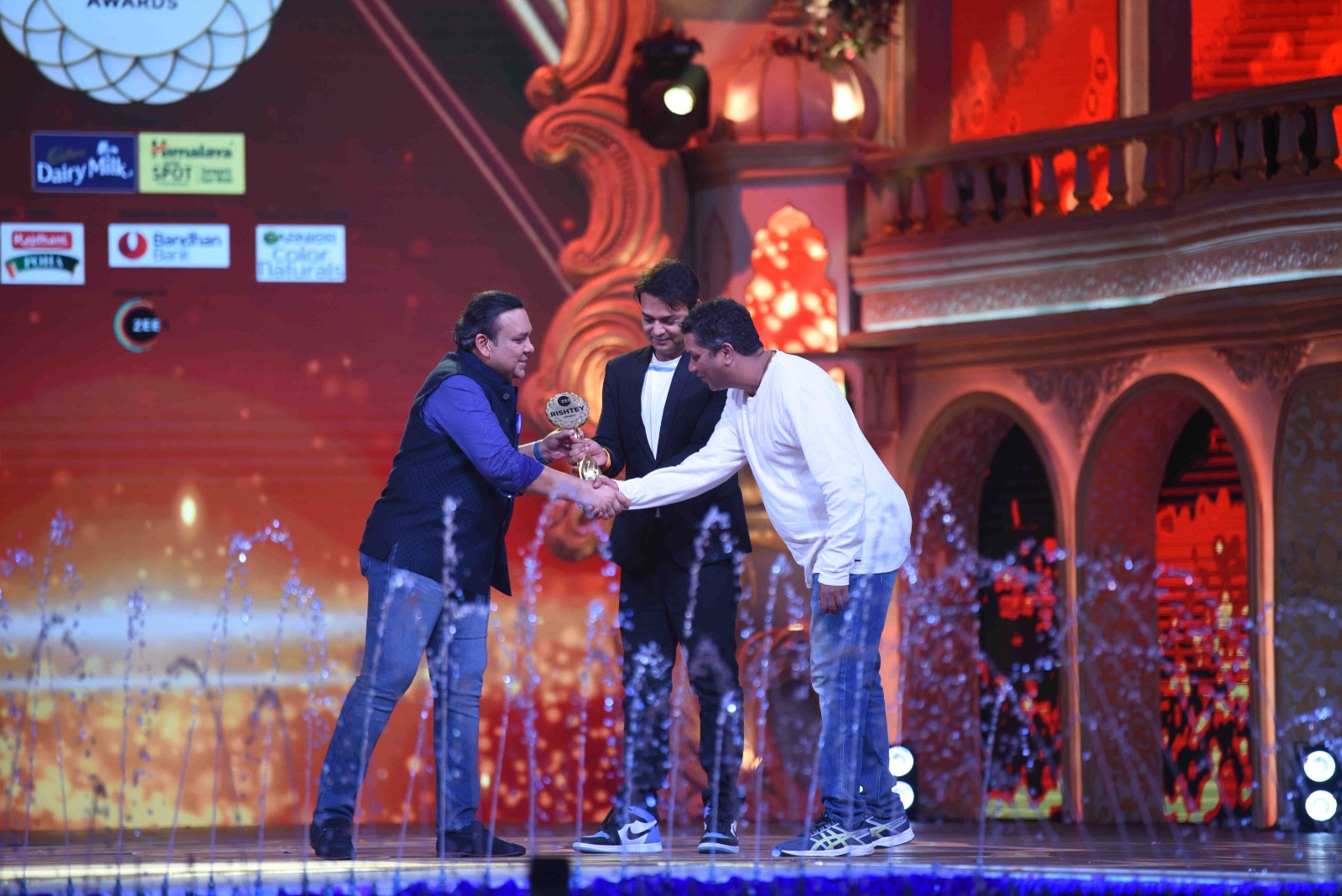 Get Ready For A Colorful Extravaganza With Danube Properties Zee Rishtey Awards 2024