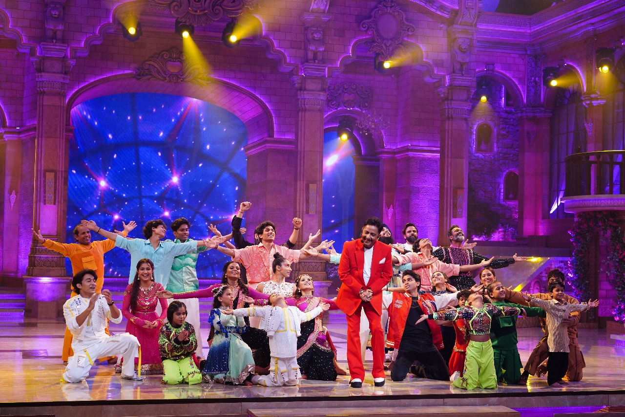 Suniel Shetty says, “Betiyan Laxmi ji ka roop hoti hain,” as he appreciates contestants’ performance in Dance Deewane