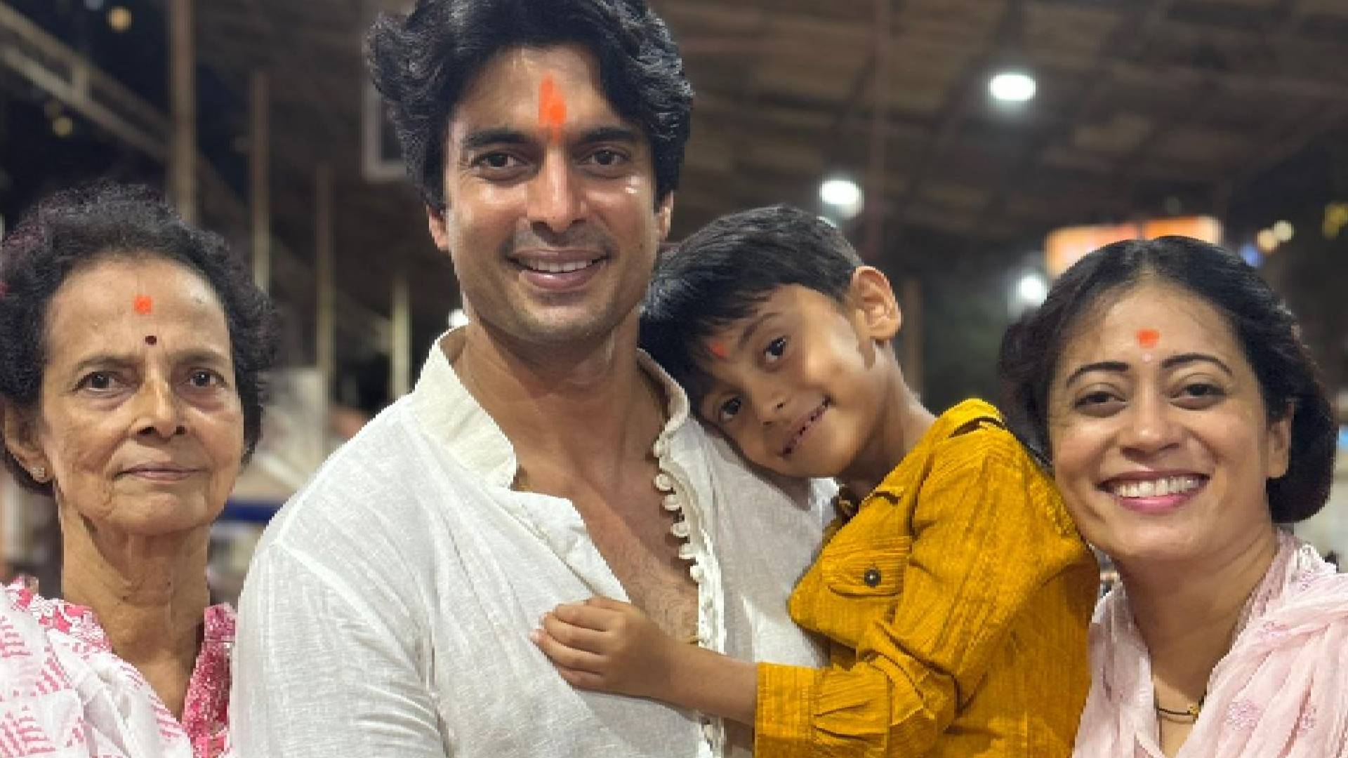 ‘Khatron Ke Khiladi 14’ contestant Gashmeer Mahajani prays for strength at Siddhivinayak Temple