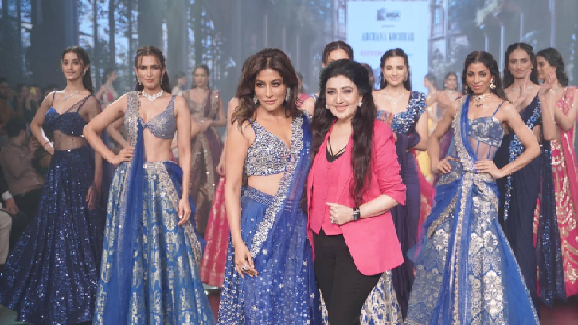 Chitrangada Singh Walks for Designer Archana Kochhar at Grand Finale of Delhi Times Fashion Week