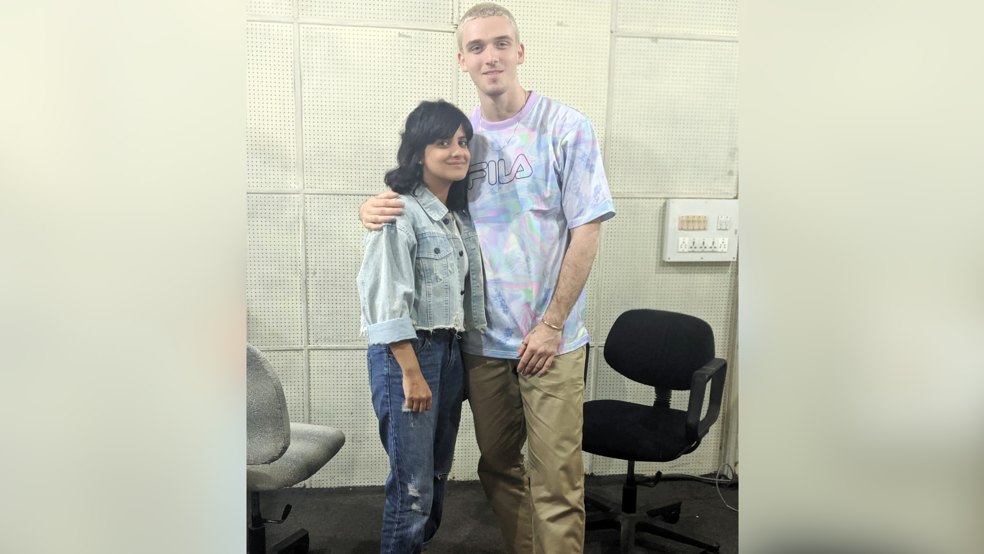 Jasleen Royal  met  American singer song writer Lauv during his Asian Tour  2019 in Mumbai