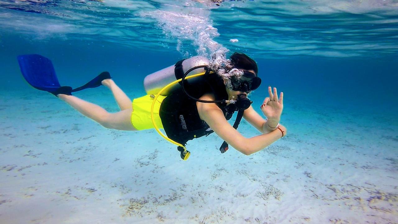 From Diva to Diver : Urvashi  Rautela becomes a certified scuba diver during her Maldives Vacation