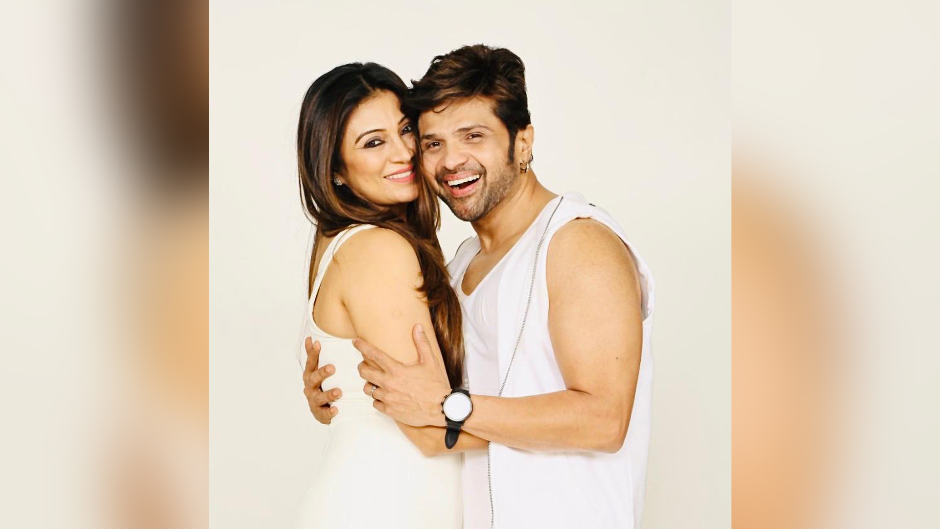 Himesh composes a beautiful classic romantic song called Aashna for his wife Sonia on their Second Anniversary