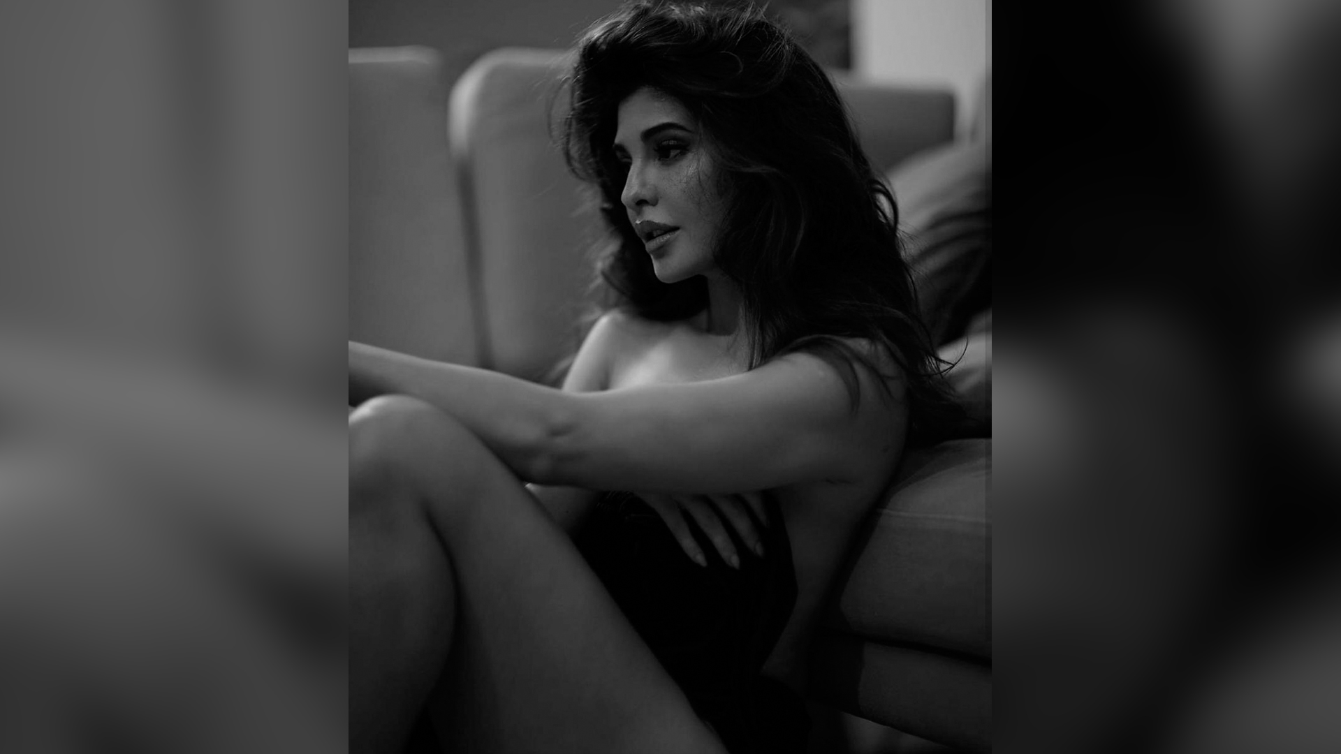 Jacqueline Fernandez is raising the temperature in her latest monochromatic social media post