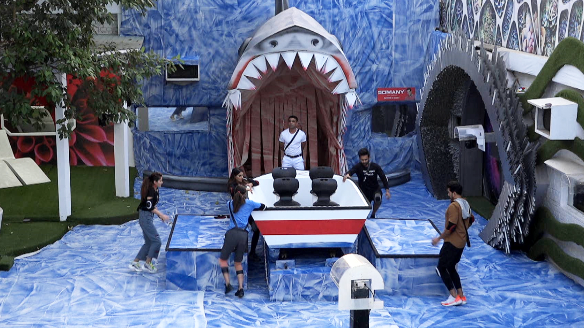 The Finale Week has housemates clash in a dhamakedaar boating task!