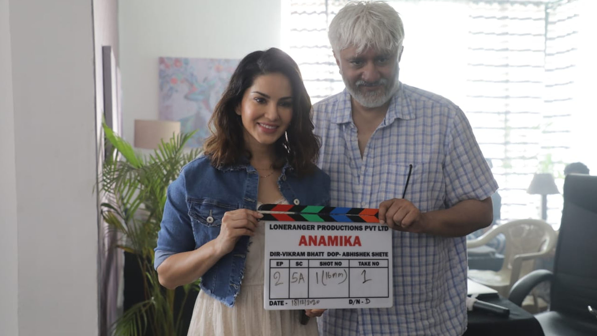 Vikram Bhatt rolls for yet another promising project with Sunny Leone