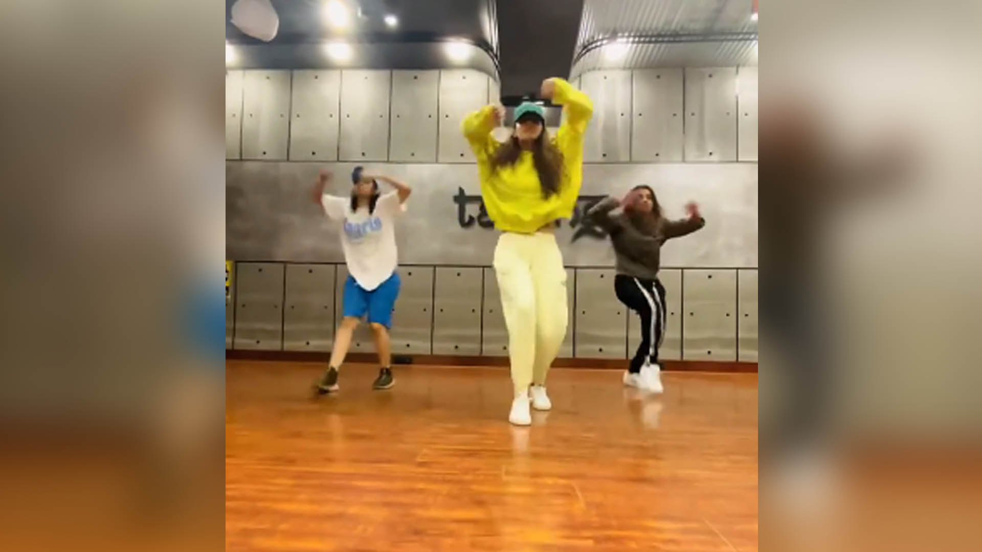 Disha Patani’s quirky moves are here to impress; tappin’ to the viral song Tap in