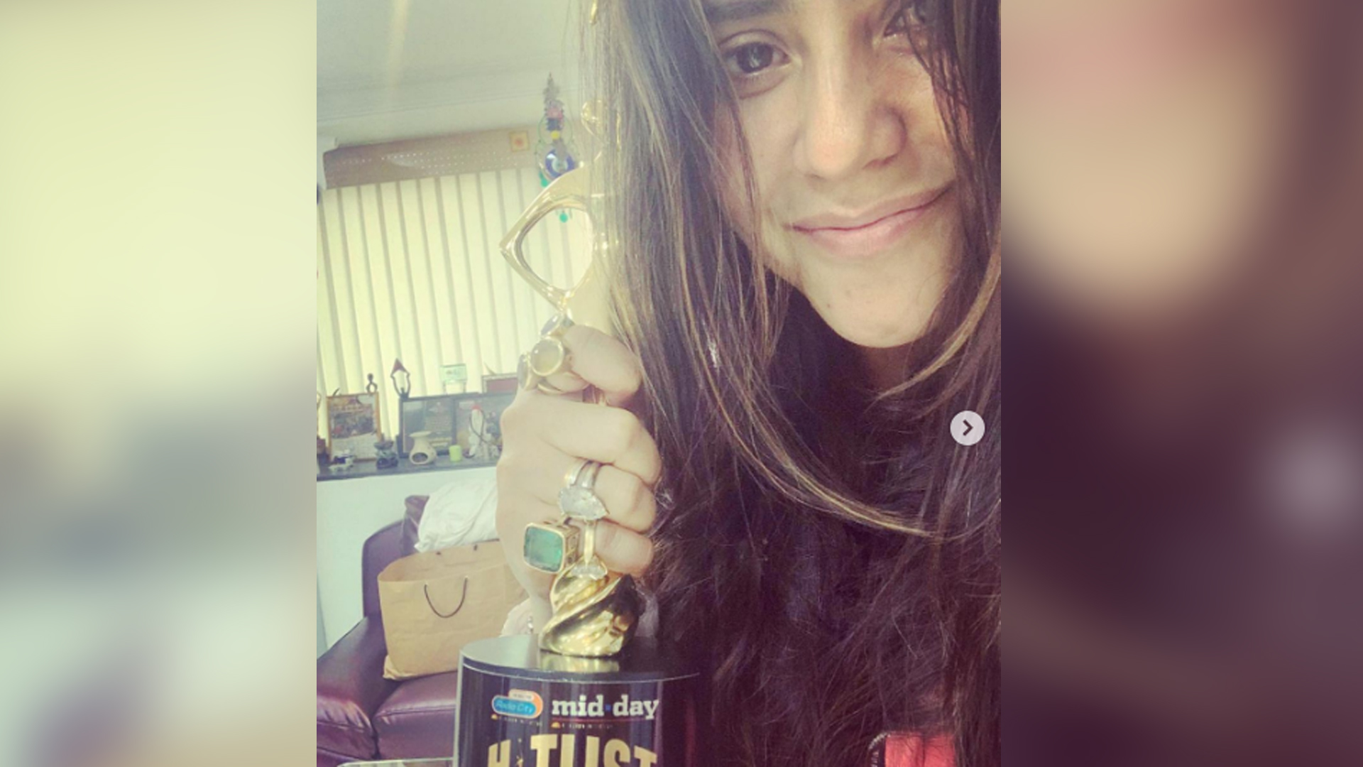 Ekta Kapoor feels overwhelmed on receiving yet another award,thanks team!