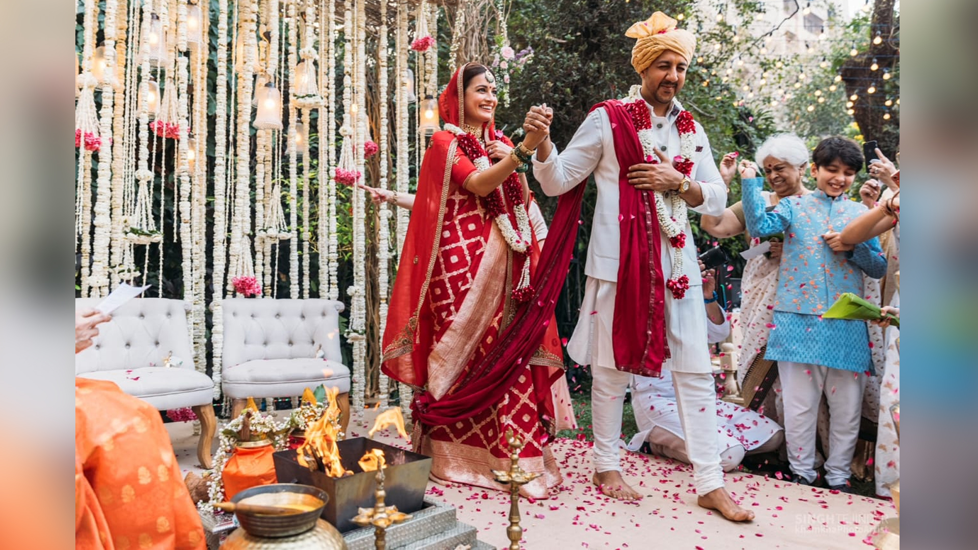 Dia Mirza ties the knot with  private equity professional Vaibhav Rekhi at her Bandra residence in a ceremony solemnised by a female priest