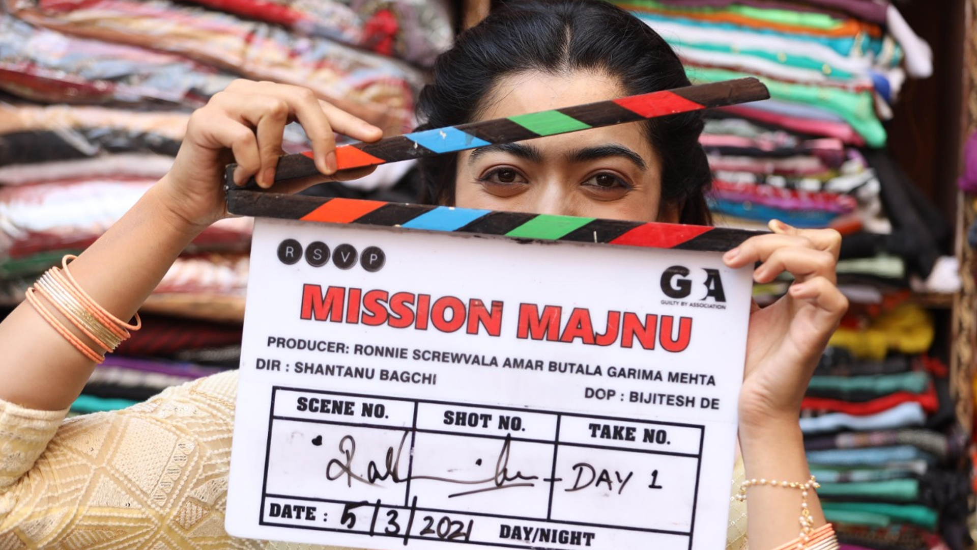 Rashmika Mandanna gives THE CLAP as she begins shooting for her Bollywood debut film, Mission Majnu