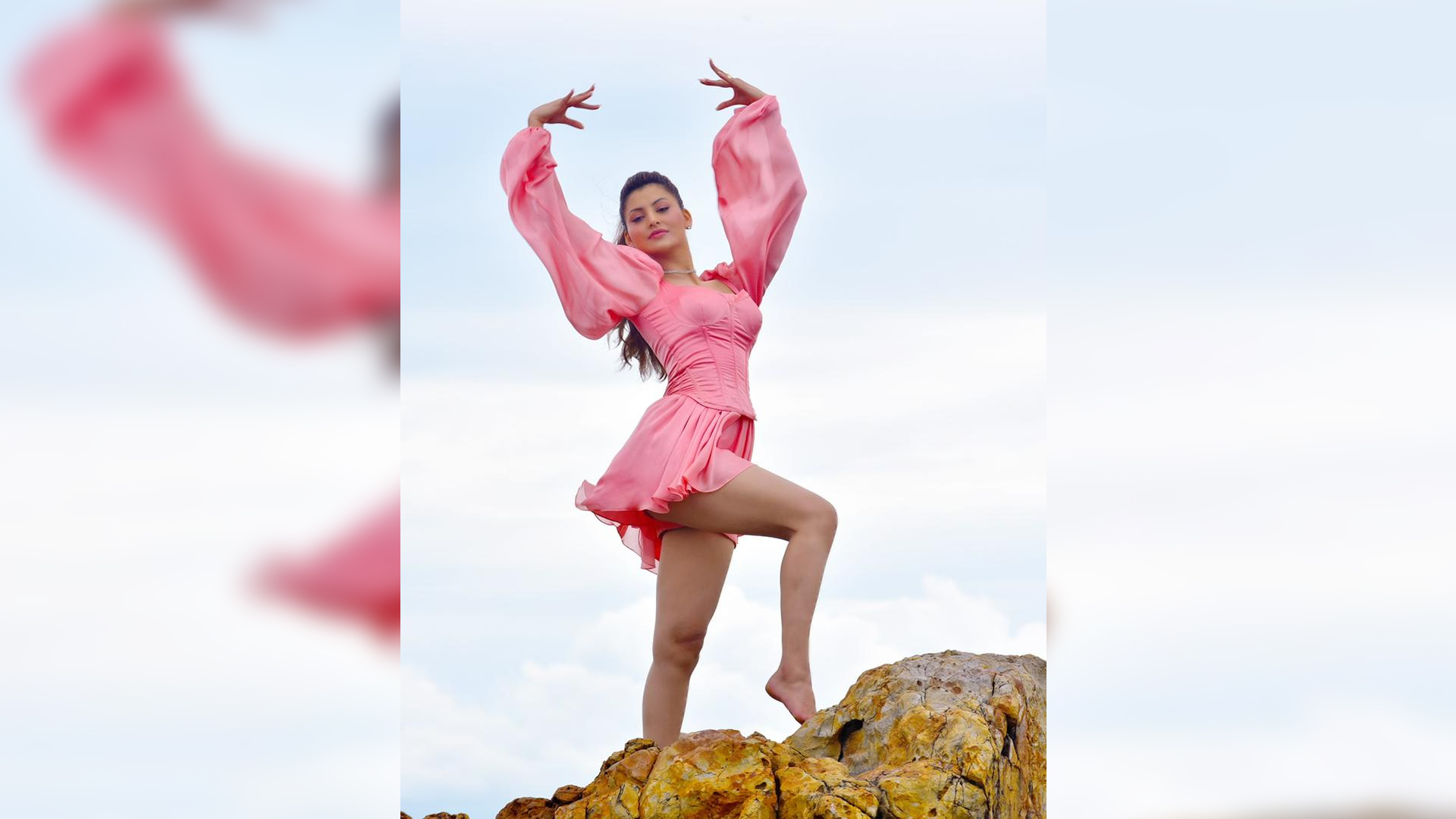 Urvashi Rautela is all things grace as she aces the “Ballet Act” for Bhushan Kumar’s ‘Doob Gaye,’ alongside Guru Randhawa!