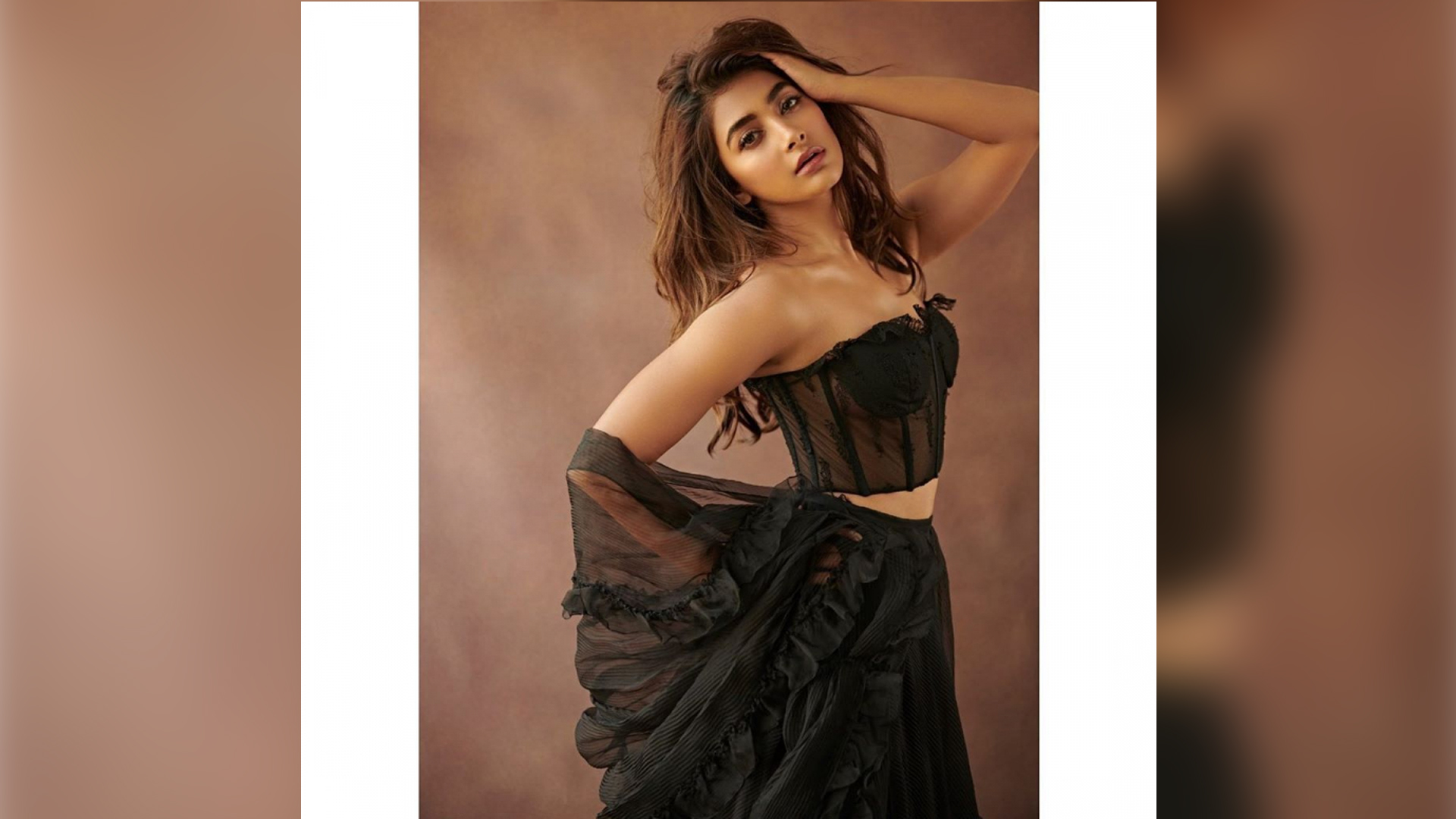 Pooja Hegde ‘reels’ her way to the heart of every Strong Women, you don’t want to miss this!