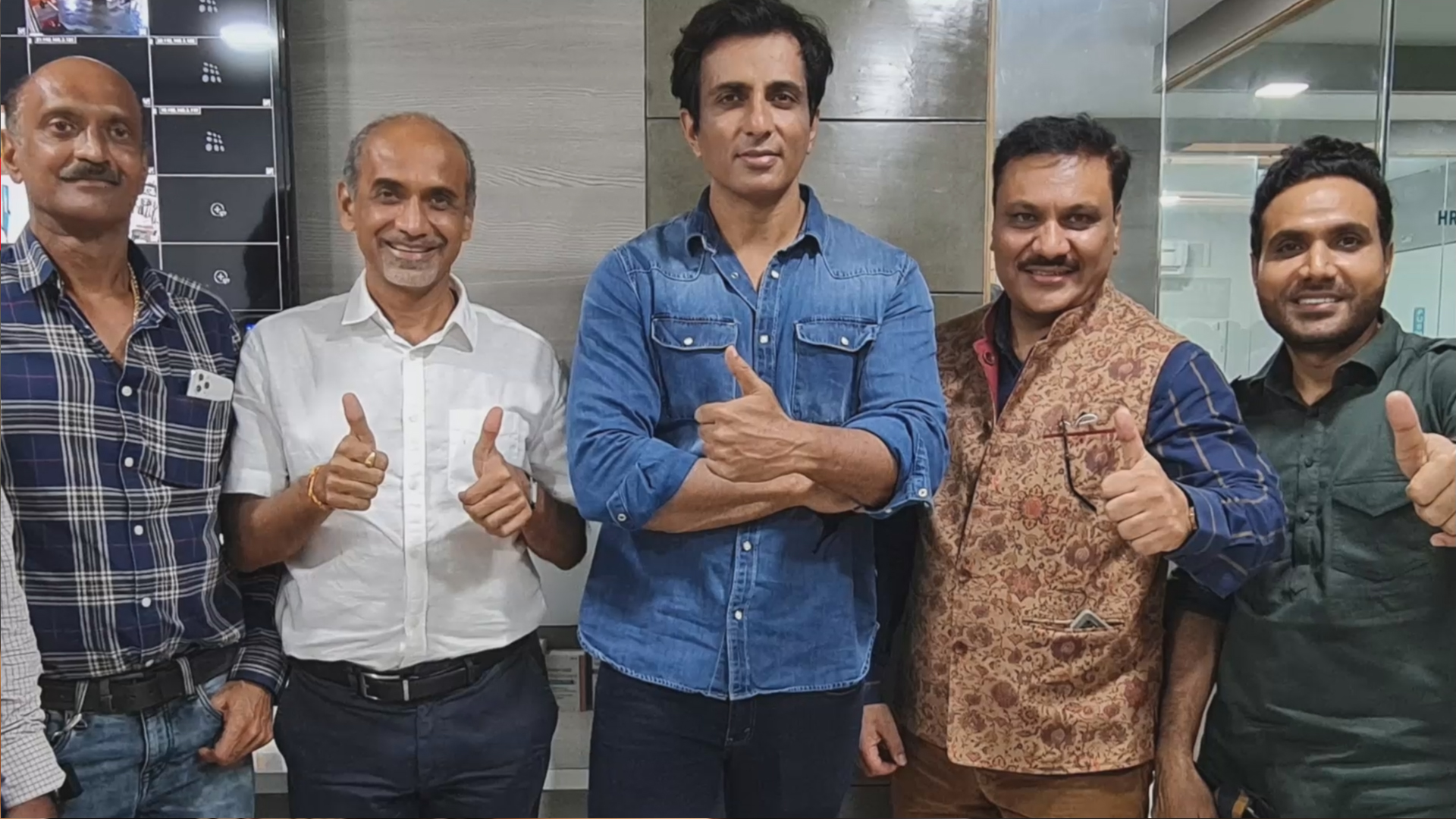 Sonu Sood raises a toast to Salim’s Covid-19 relief efforts