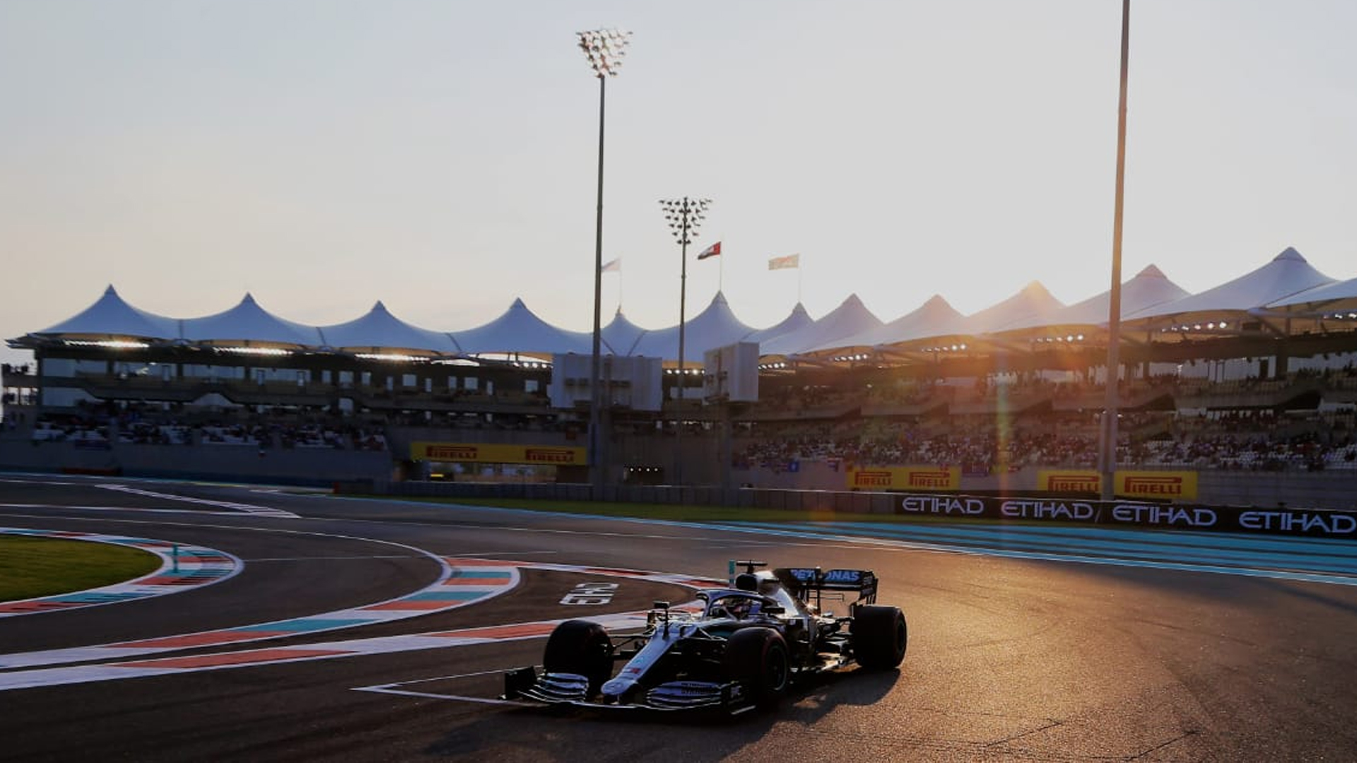 Experience thrilling F1 moments in style with Grand Prix Packages at Yas Island