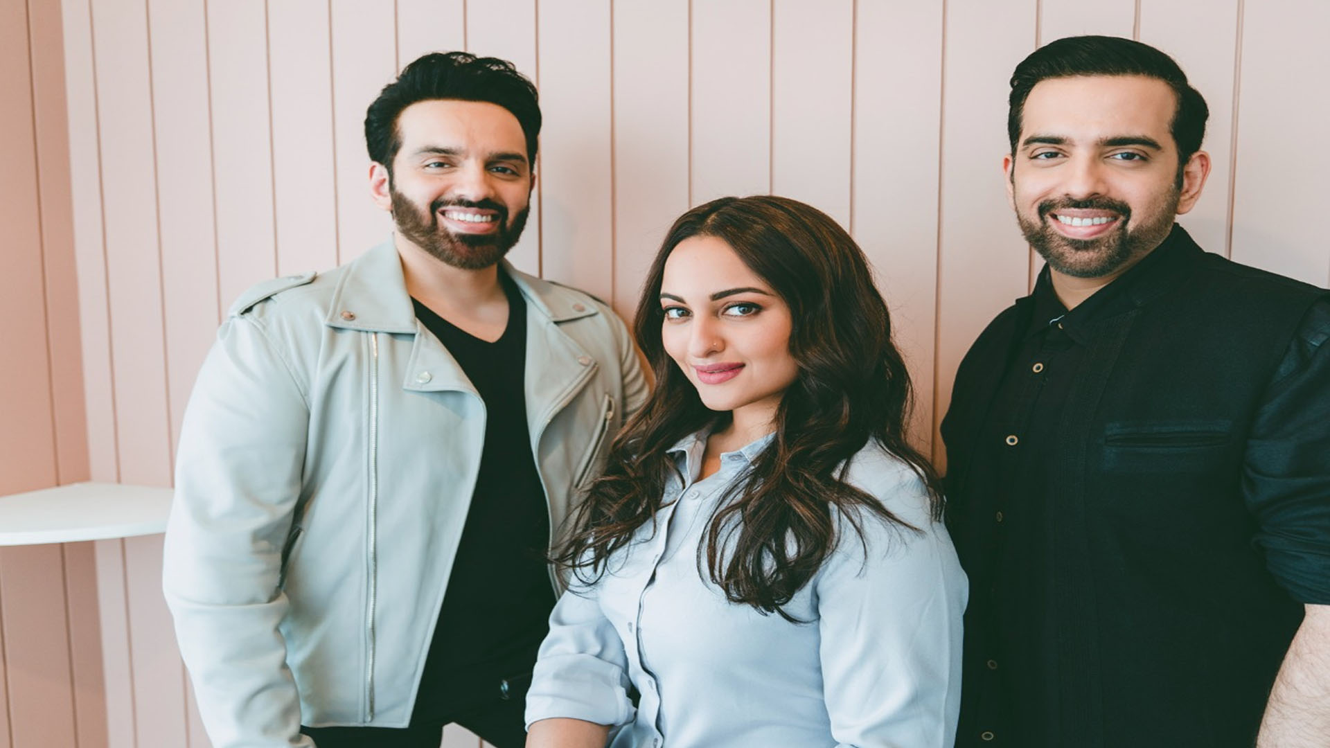 Industry wide encouragement pours in for Luv, Kussh and Sonakshi Sinha’s House of Creativity- a unique online platform that showcases and promotes emerging Indian artists here and abroad