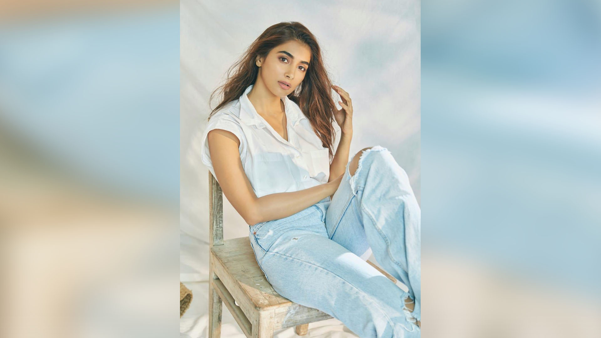 Pooja Hegde juggles her Pan-India lineup, hops between Hyderabad-Mumbai-Chennai for shoots