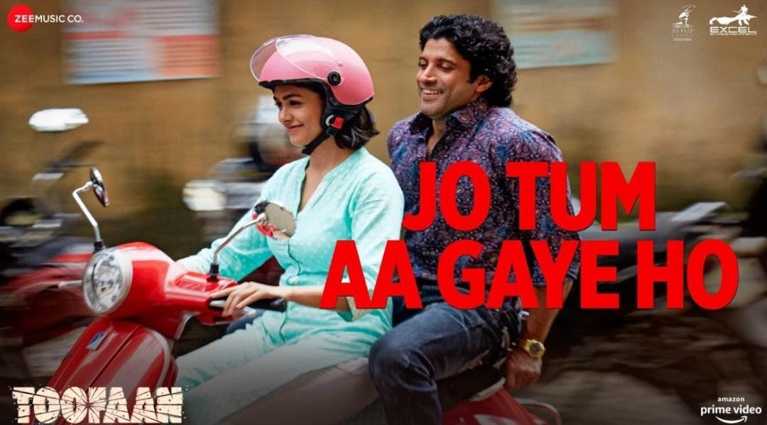 Catch glimpses of Farhan Akhtar and Mrunal Thakur’s aww-some chemistry in the latest music video “Jo Tum Aa Gaye Ho” from their upcoming film, Toofaan