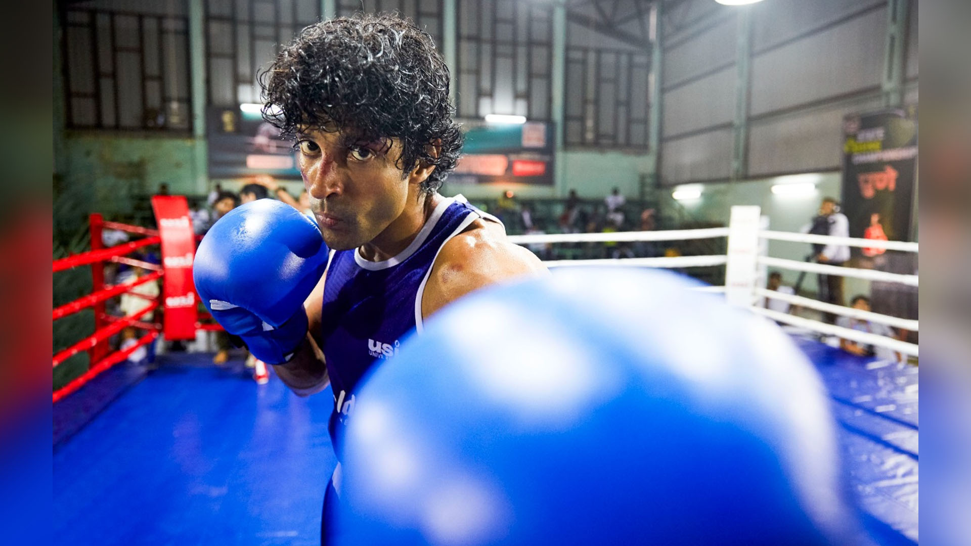 FARHAN AKHTAR WANTS TO TAKE ON KISHORE KUMAR FROM THE LEGENDARY CULT COMEDY HALF TICKET IN THE BOXING RING