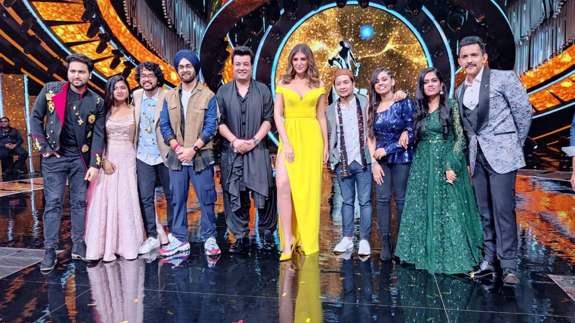 Varun Sharma, Manjot Singh & Elnaaz Norouzi promote SonyLIV & Maddock Outsider’s ‘Chutzpah’ on the sets of Indian Idol 12!