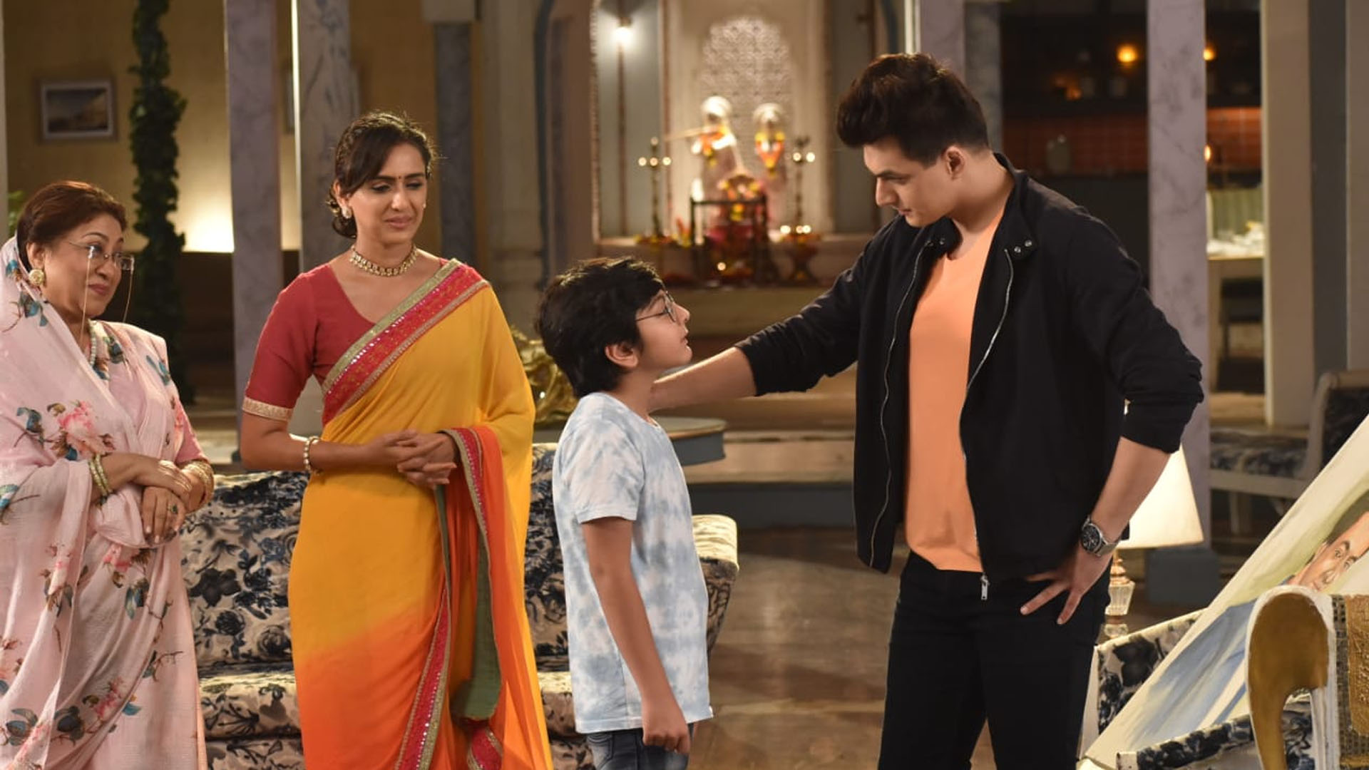 ‘Yeh Rishta Kya Kehlata Hai’: Kartik comes back to India, goes to the police station to inquire about Sirat 