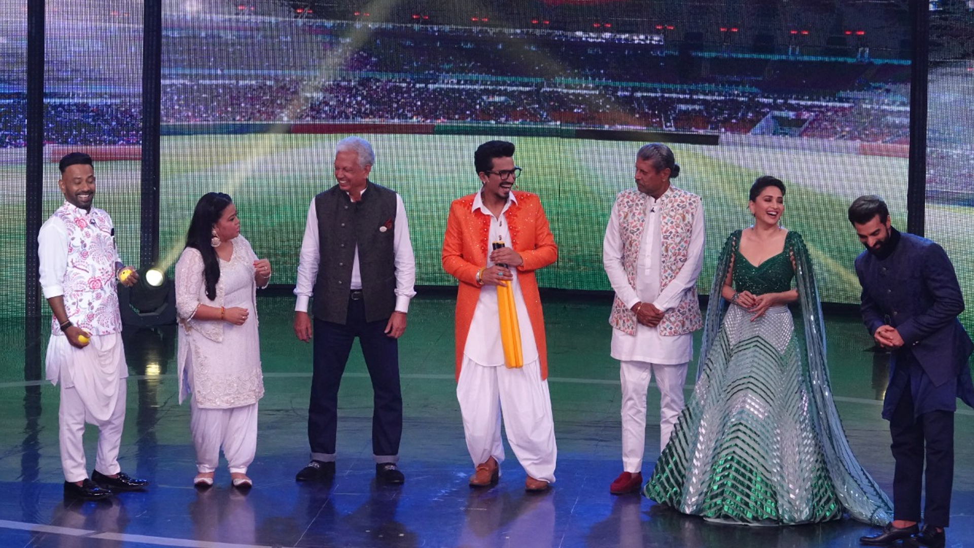 Kapil Dev and Mohinder Amarnath reminisce their cricketing days on the sets of COLORS’ ‘Dance Deewane’ 3     