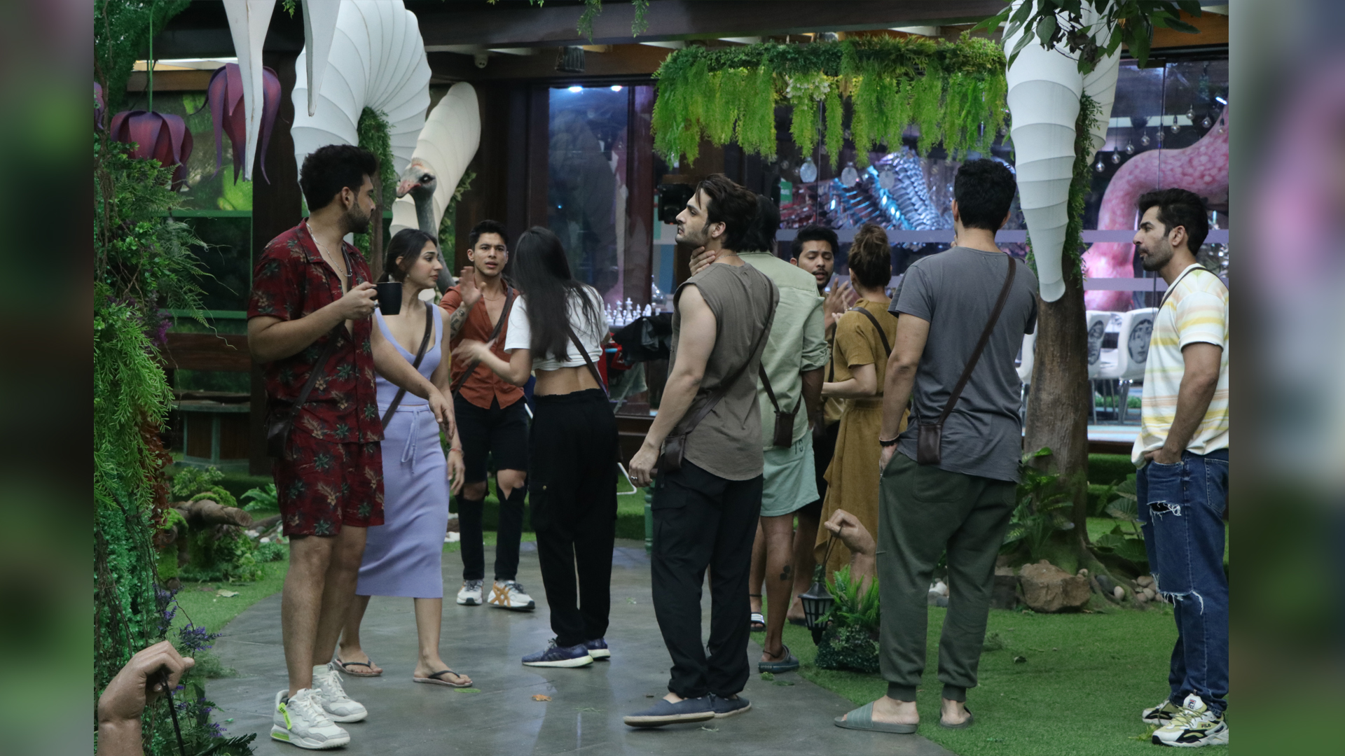 COLORS’ BIGG BOSS jungle witnesses dangal, drama and some romance ka tadka!