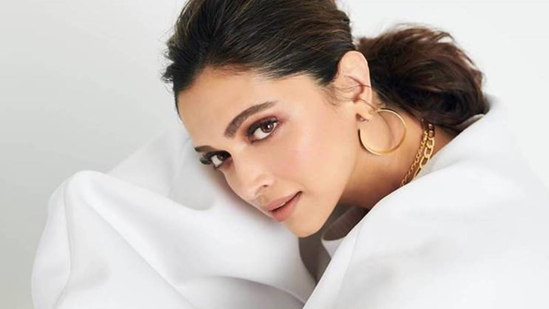 Deepika Padukone Closet: Actress now launches the First Counselling Assist Drop!