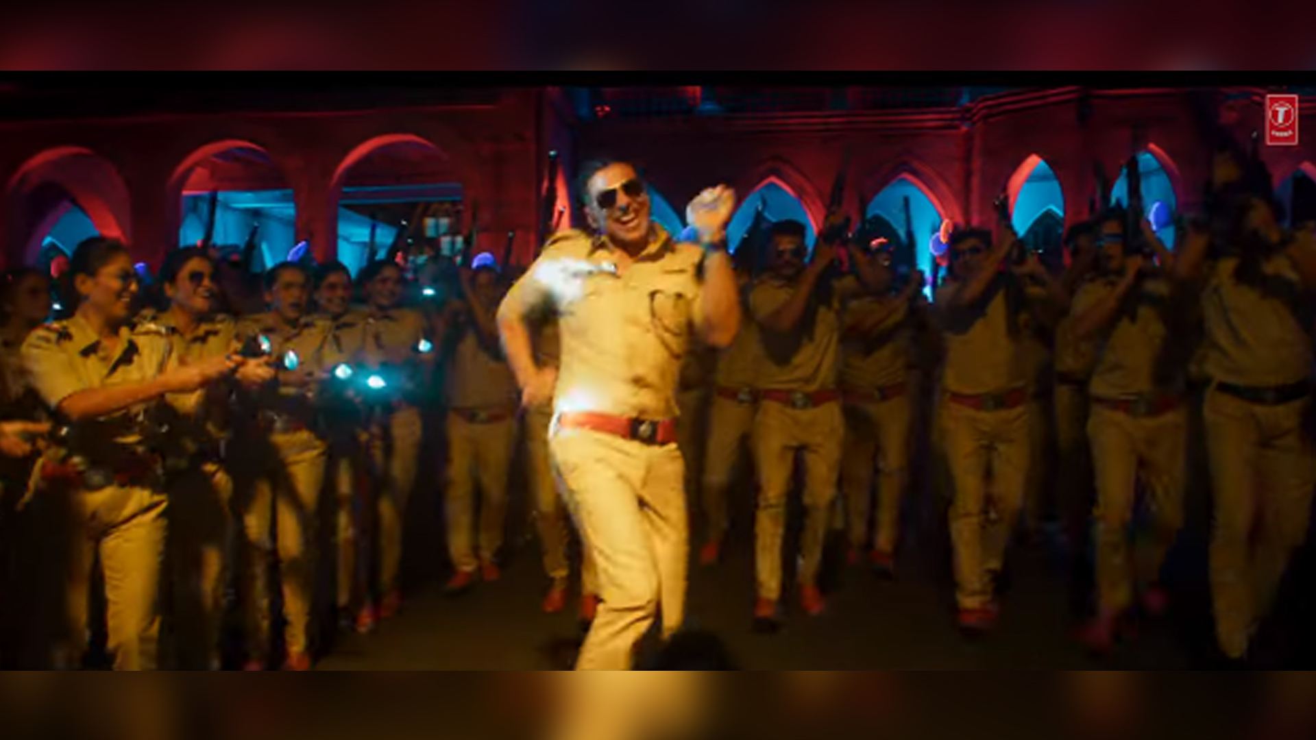 Sooryavanshi’s first song Aila Re Aillaa is setting the mood for Diwali!