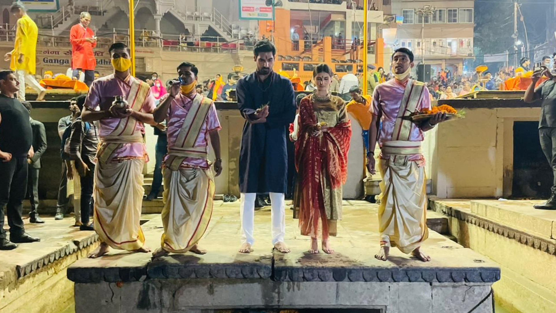 Ahan Shetty & Tara Sutaria visit Varanasi to perform Ganga Aarti & seek blessings for their movie ‘Tadap’!