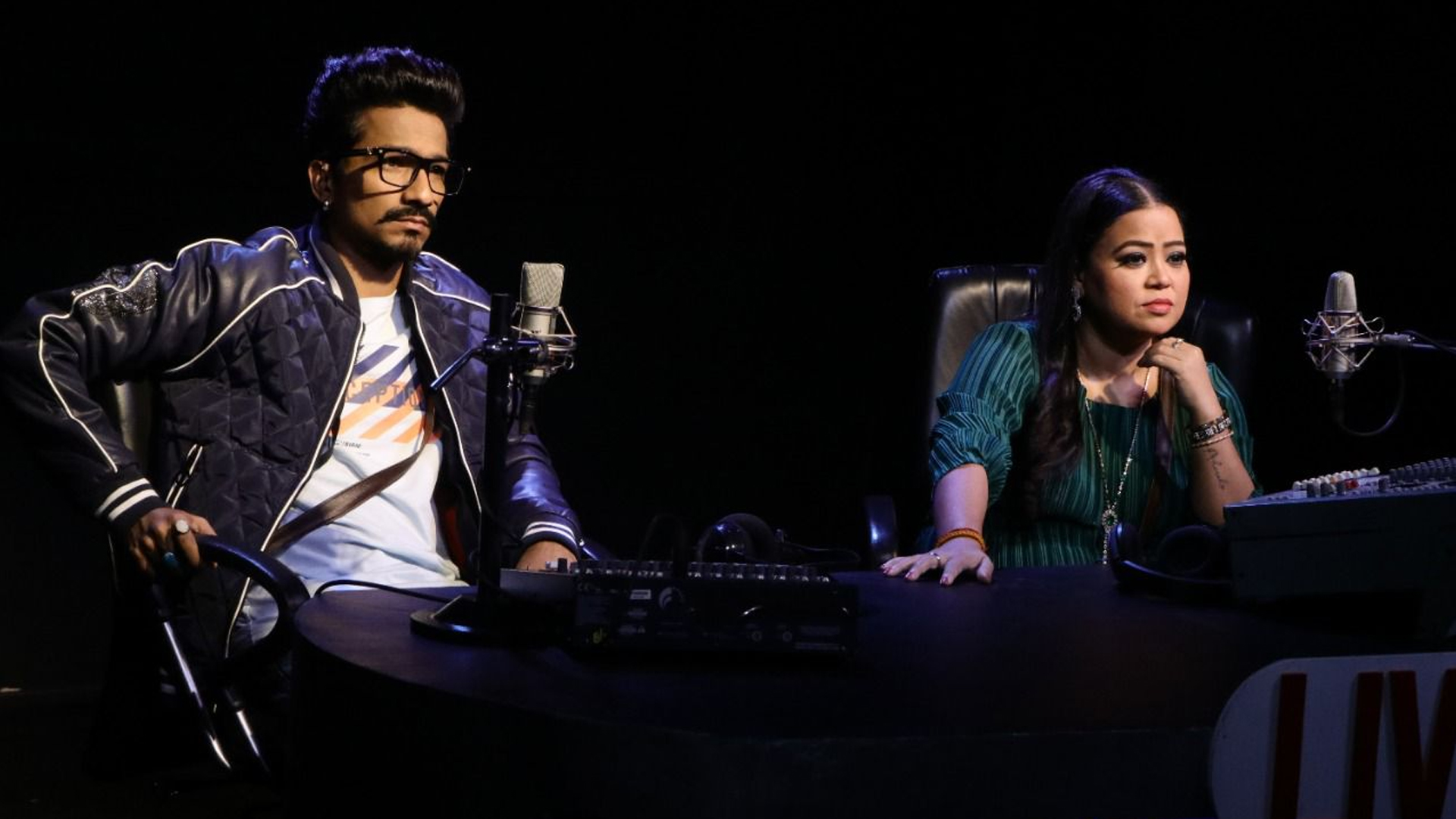 Comedy couple Bharti Singh and Haarsh Limbachiyaa ready to tickle with their live commentary for a chaotic new task on COLORS’ ‘BIGG BOSS’!