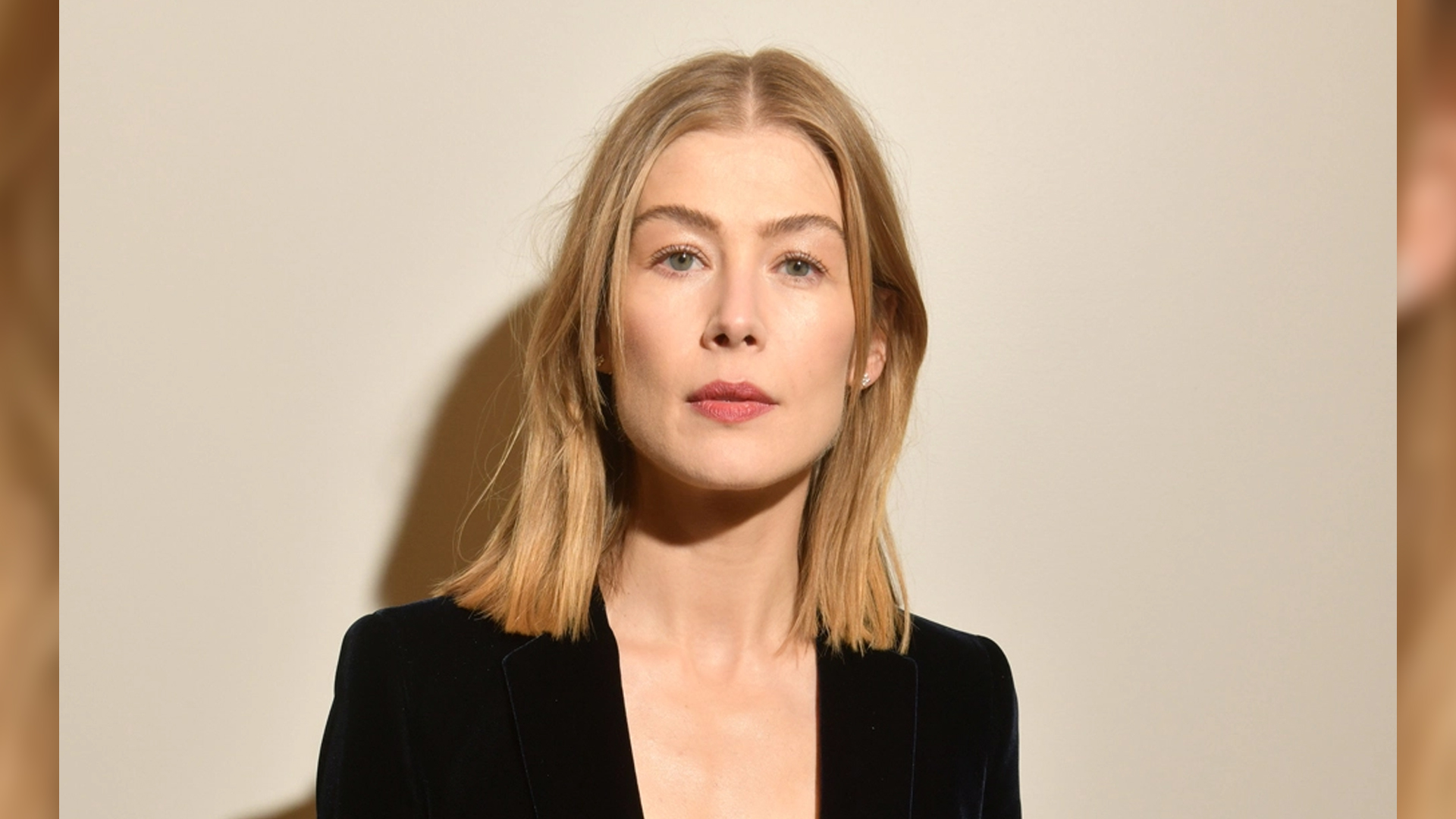 The Wheel of Time actor Rosamund Pike reveals how male actors from the series frantically dieted and worked out hard for their naked scene