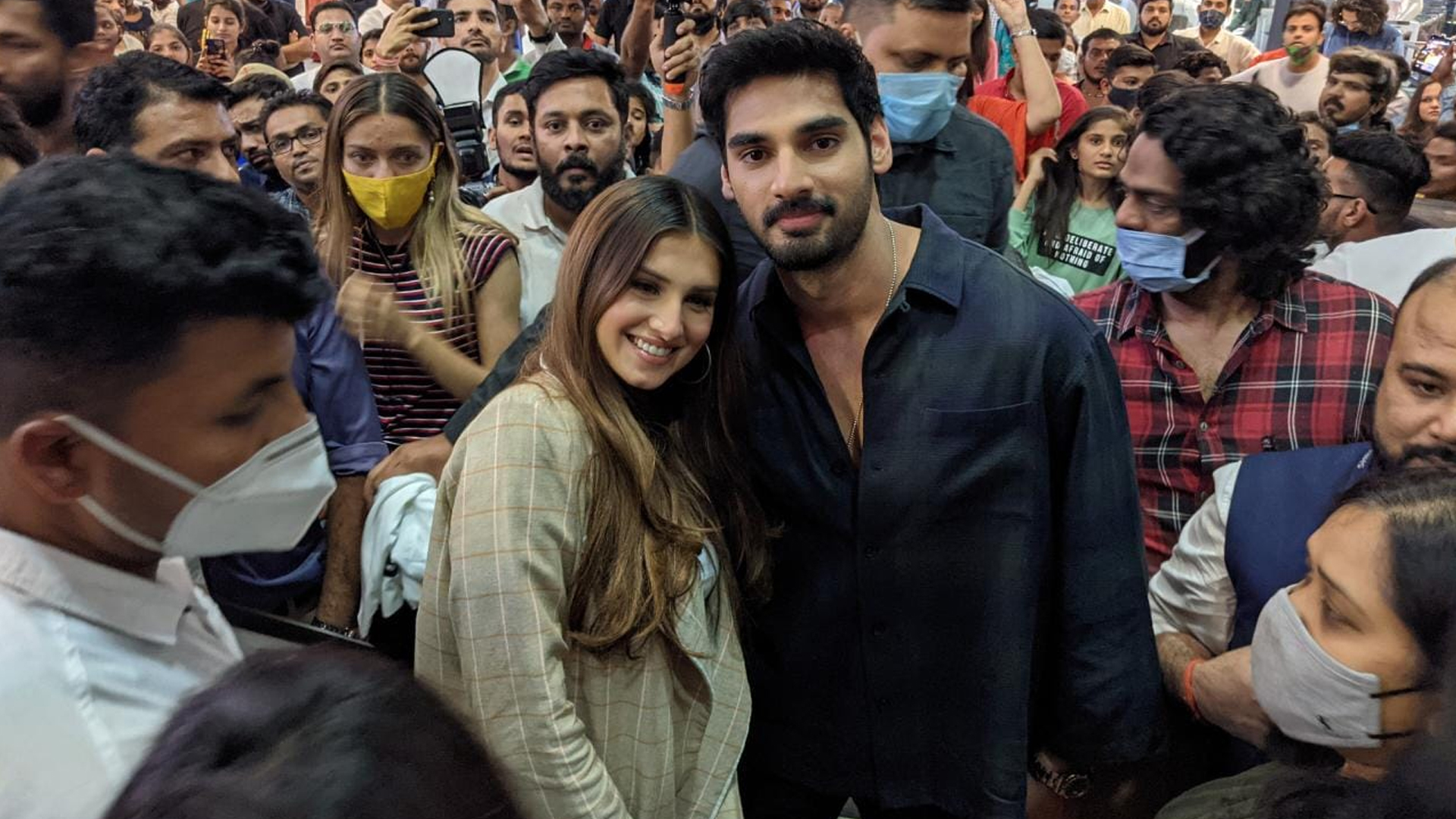 ‘Tadap’ lead pair Ahan Shetty & Tara Sutaria relish Gujarati thali during promotions in Ahmedabad!