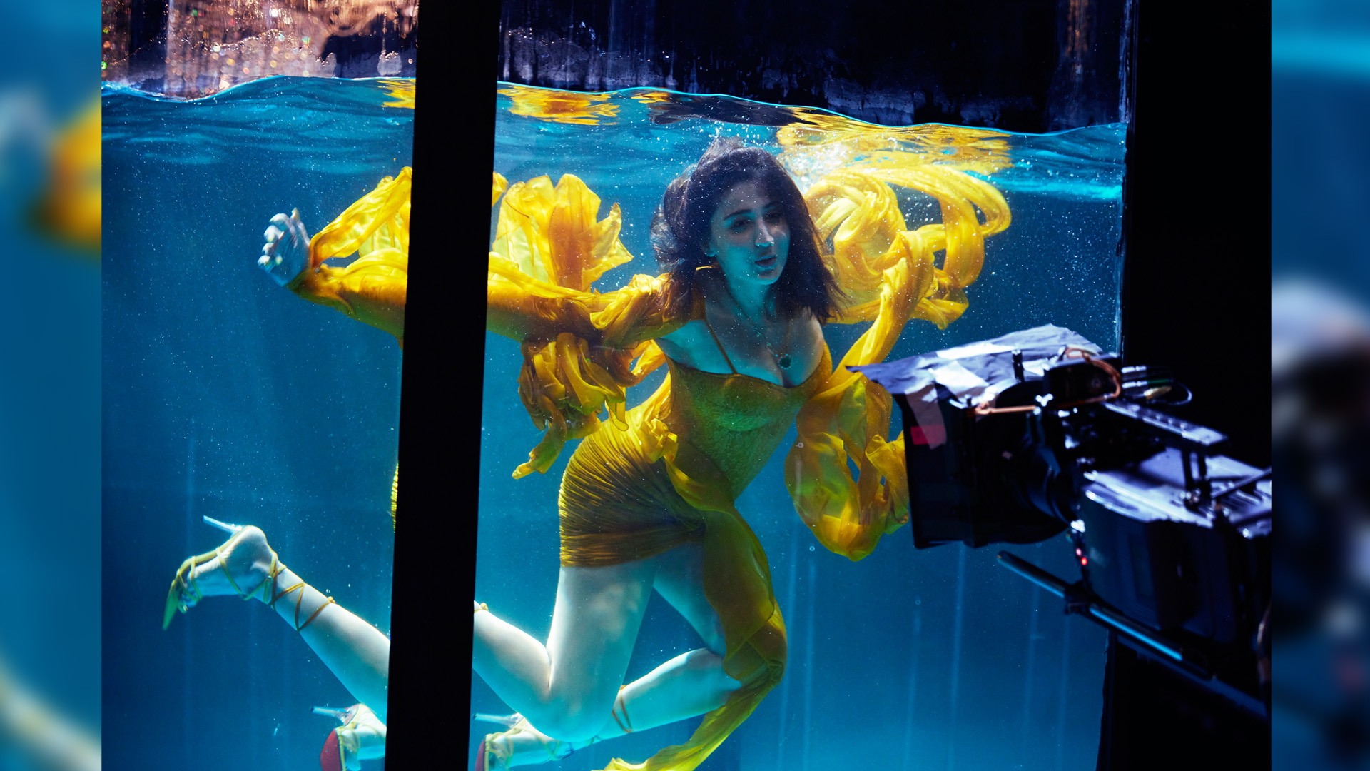 Dhvani Bhanushali’s had the most dreamy underwater sequence with Aditya Seal in her latest single Mera Yaar!