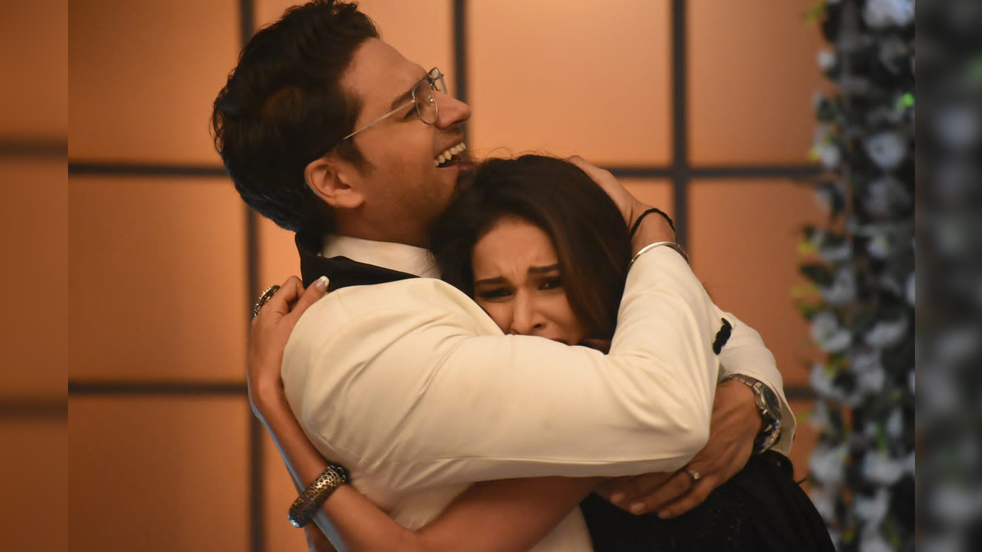 ‘Anupamaa’: Malvika hugs Anuj leaving everyone shocked