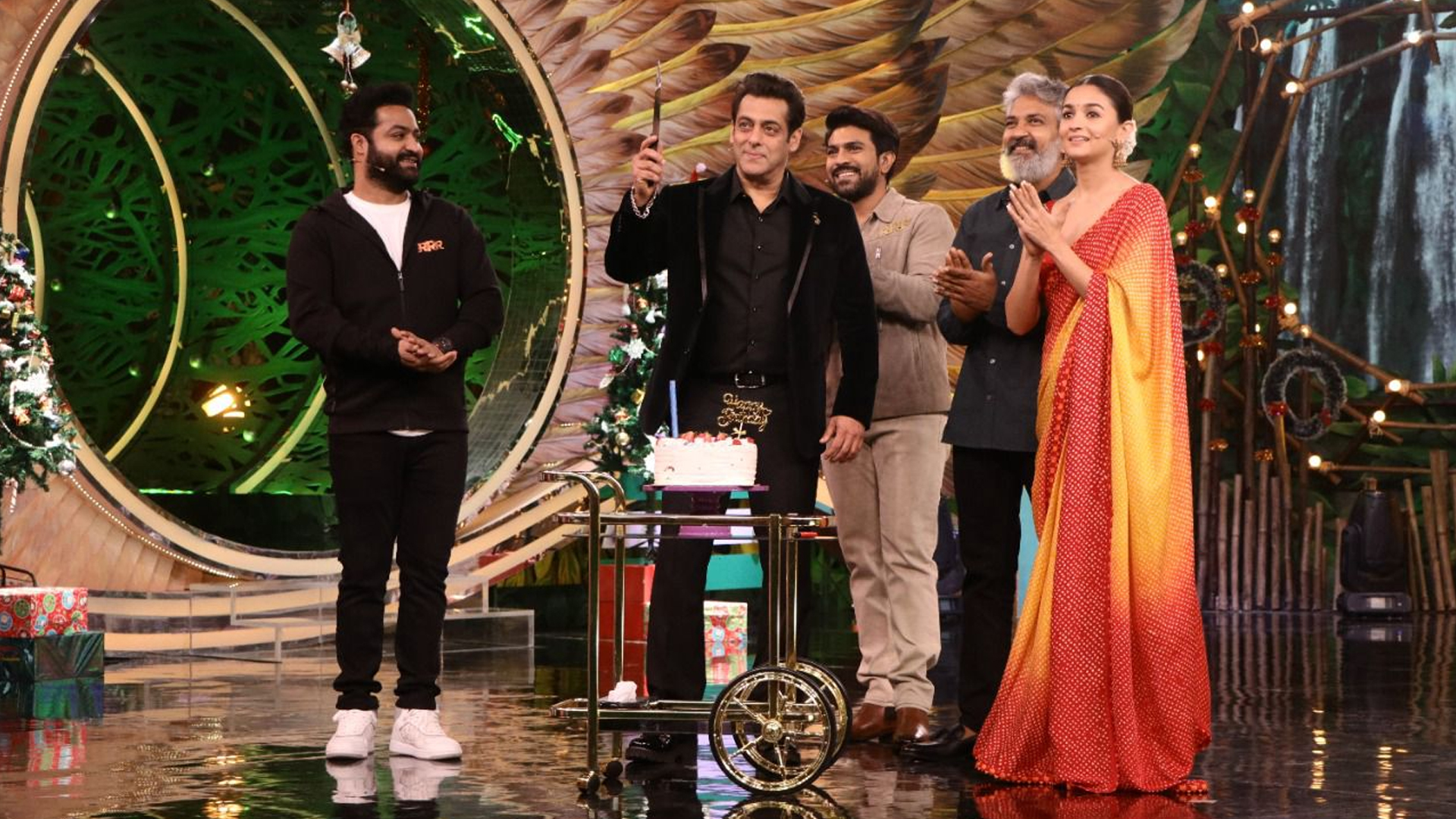 Salman Khan celebrates pre-birthday bash with the RRR team – Alia Bhatt, Jr NTR, Ram Charan and S.S. Rajamouli on the sets of COLORS’ BIGG BOSS!