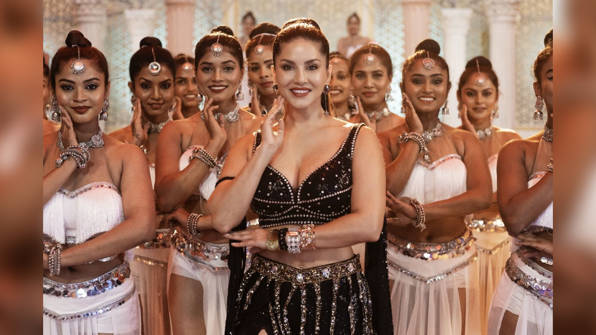 Saregama presents the sizzling dance track of the season – “Madhuban” Ft. the gorgeous Sunny Leone, Sung by Kanika Kapoor