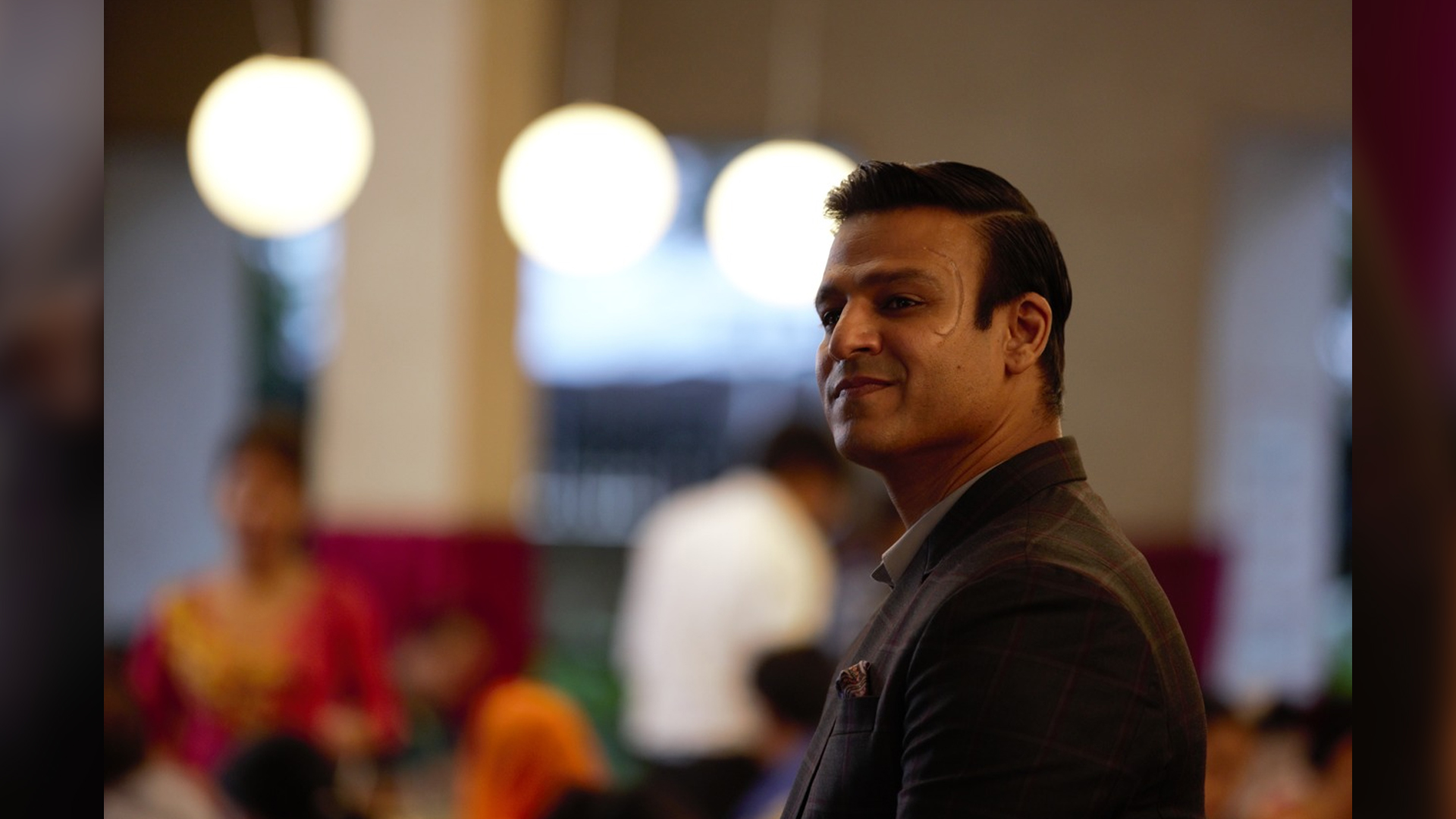 “As always, it has been a blast working with the team and I hope the energy reflects on the screen and resonates strongly with the audience like the earlier seasons”, says Vivek Oberoi ahead of the Inside Edge Season 3 release