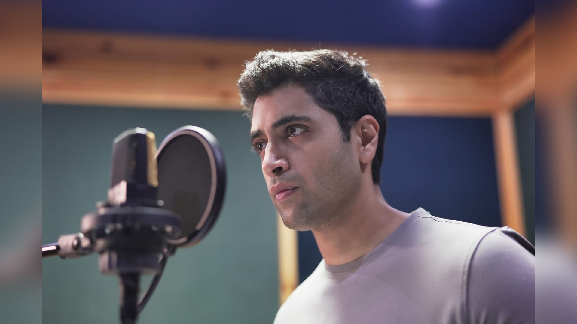 Adivi Sesh welcomes 2022 in a “Major” way as he dubs for his upcoming film !