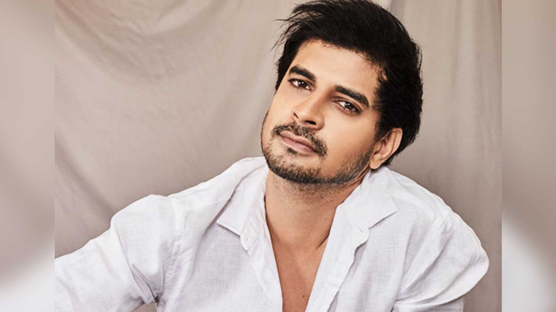 TAHIR RAJ BHASIN ON SHARING THE SCREEN WITH TWO LEADING LADIES