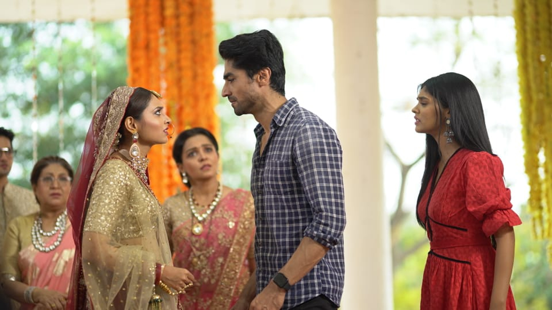 ‘Yeh Rishta Kya Kehlata Hai’: Abhimanyu reveals Aarohi’s lies, the family questions her