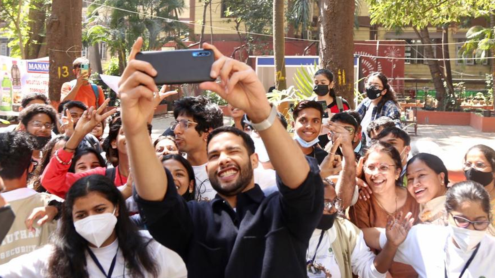 Gehraiyaan : Siddhant Chaturvedi as ‘Zain’ makes an appearance at a College festival today!