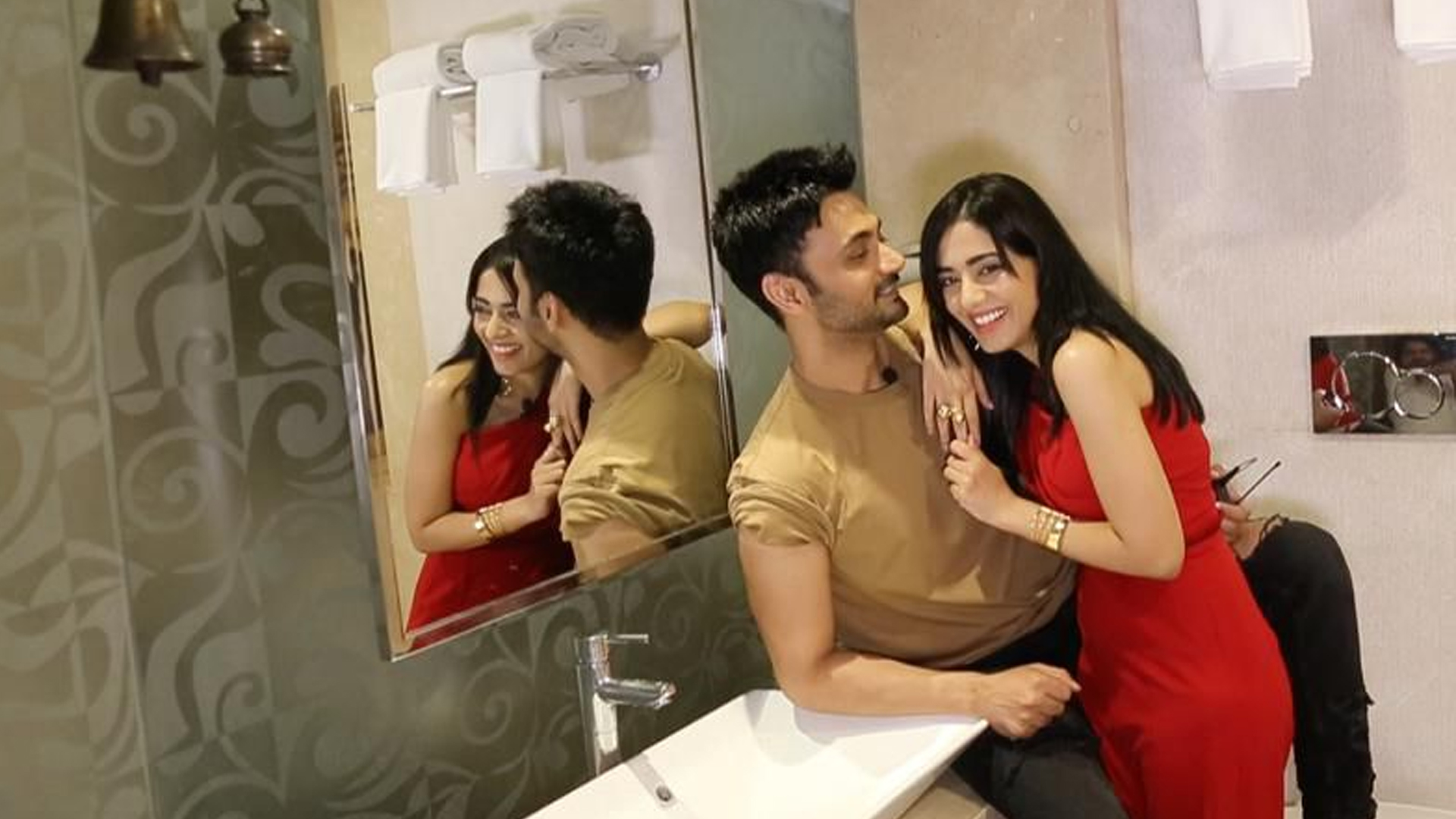 This Valentine’s Day, Amrita Rao and RJ Anmol reveal 5 shocking facts about their fairytale love story