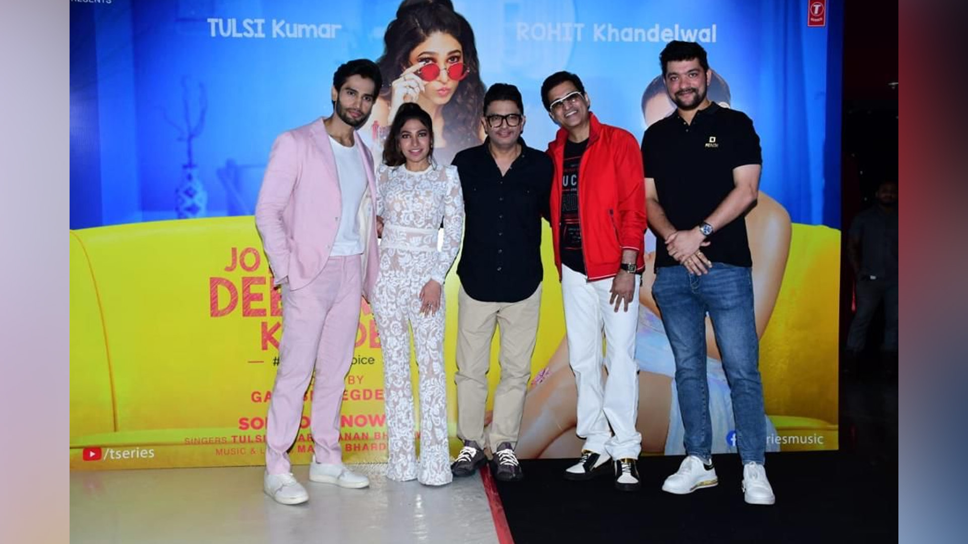 Tulsi Kumar’s Jo Mujhe Deewana Kar De releases with much media fan fare!