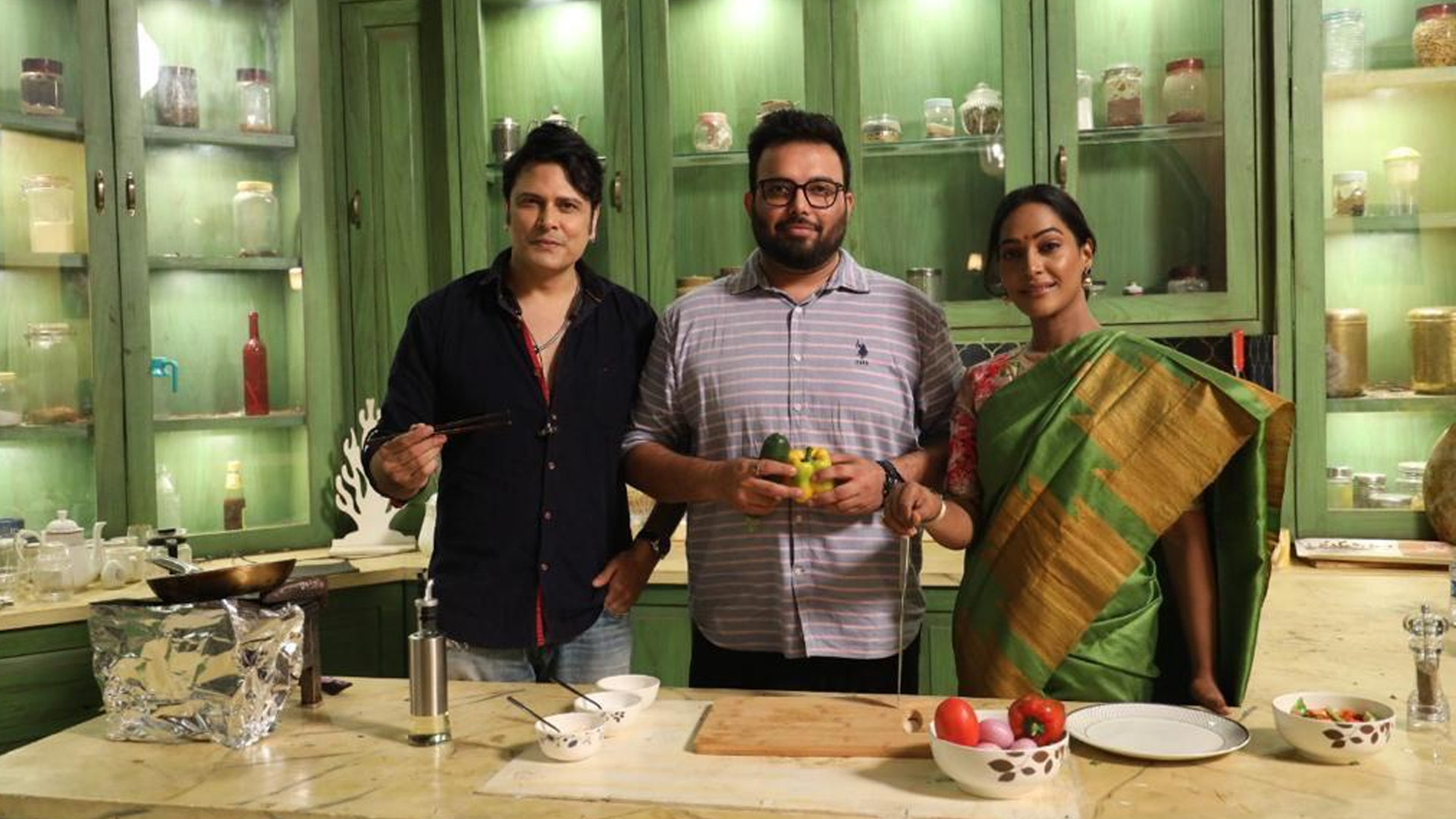 Rajshree Thakur and Cezanne Khan undergo a cooking workshop for Sony TV’s upcoming show ‘Appnapan… Badalate rishton ka bandhan’