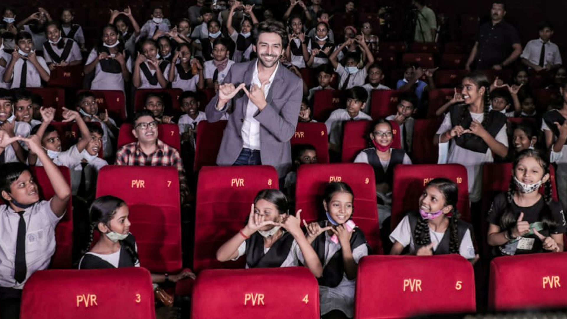 Kartik Aaryan and Bhushan Kumar host a special screening of Bhool Bhulaiyaa 2 for kids