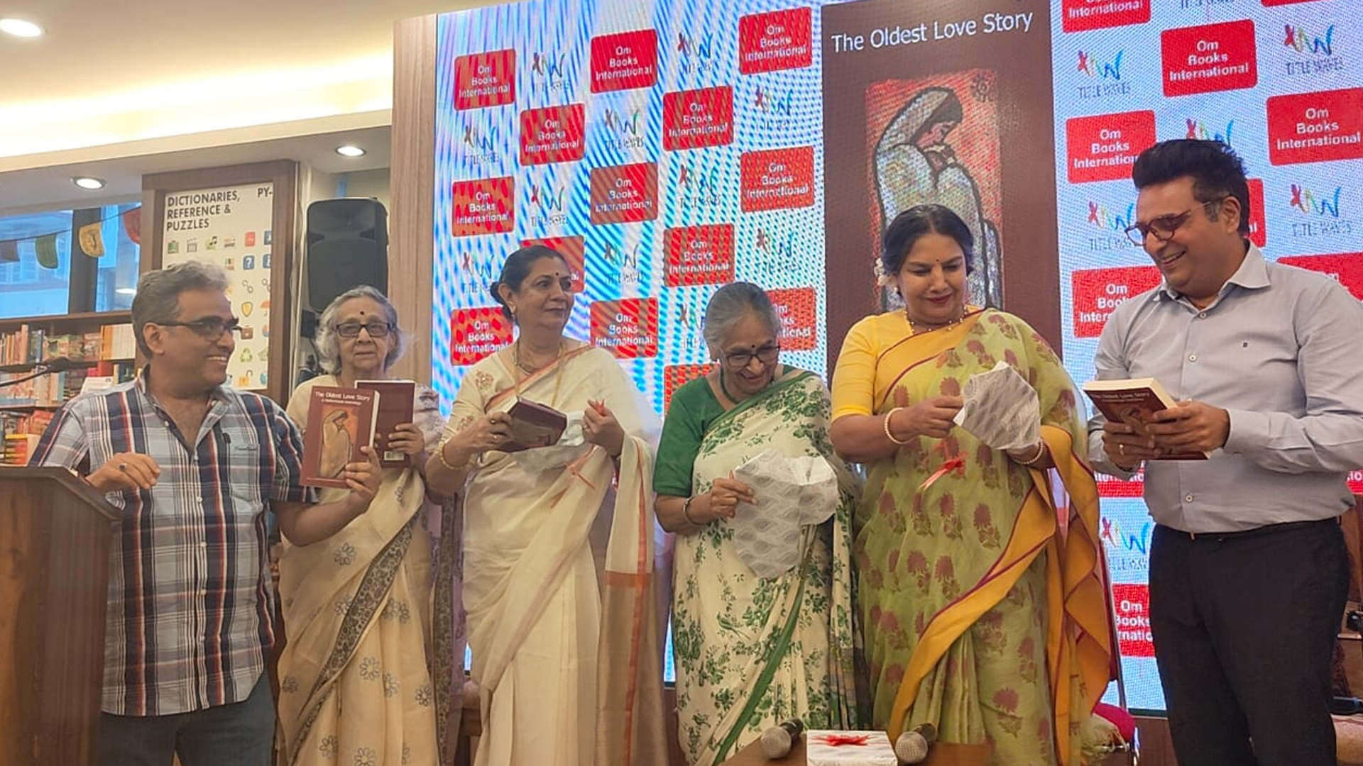 Actress Shabana Azmi launched Om Books’ ‘The Oldest Love Story’ based on Motherhood!She told wonderful anecdotes of her mother Shaukat Azmi!